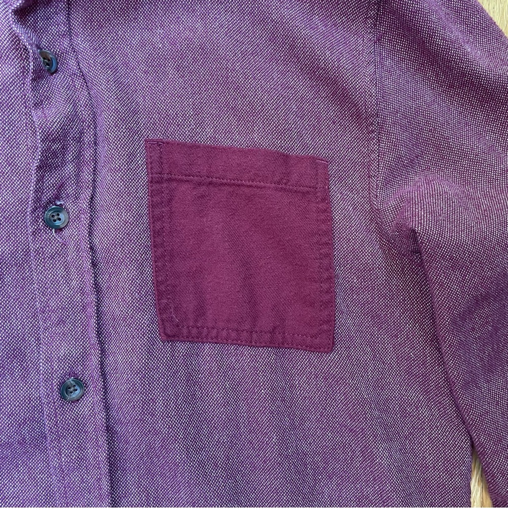 Button down - Picture 4 of 4
